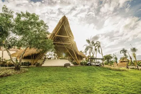 Menjangan Dynasty Resort in Gerokgak — foto 16