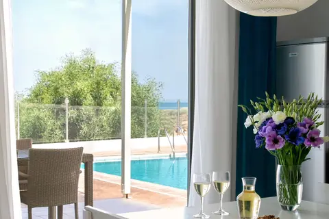 Althea Kalamies Luxury Villas in Παραλίμνι — foto 26