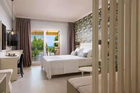 Neikos Mediterraneo Luxury Suites in Pallini Municipal Unit, foto 11