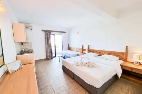 Penelope Hotel in Ιαλυσός — foto 5