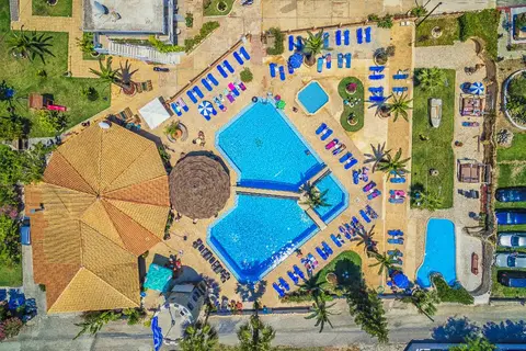 Antonis Apartments & Pool Bar in Δημοτική Ενότητα Λαγανά — foto 11