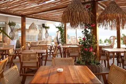 Regina Blu Hotel in Orikum — foto 2
